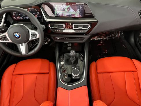 New 2026 BMW Z4 M40i w/ Premium Package image 3
