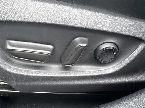 Used 2021 Toyota Prius Prime XLE image 28