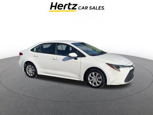 Used 2025 Toyota Corolla LE image 1