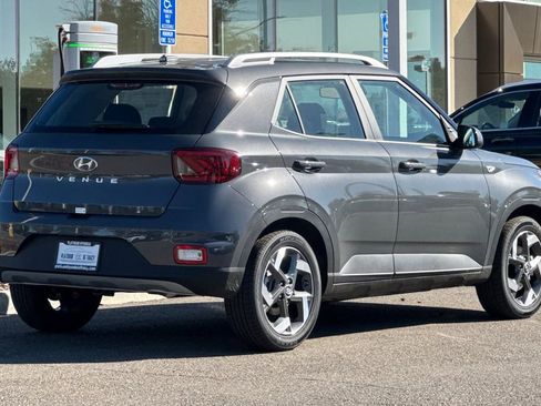 New 2026 Hyundai Venue SEL FWD image 4