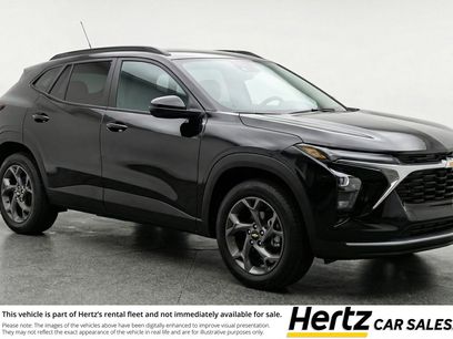 Used 2025 Chevrolet Trax LT