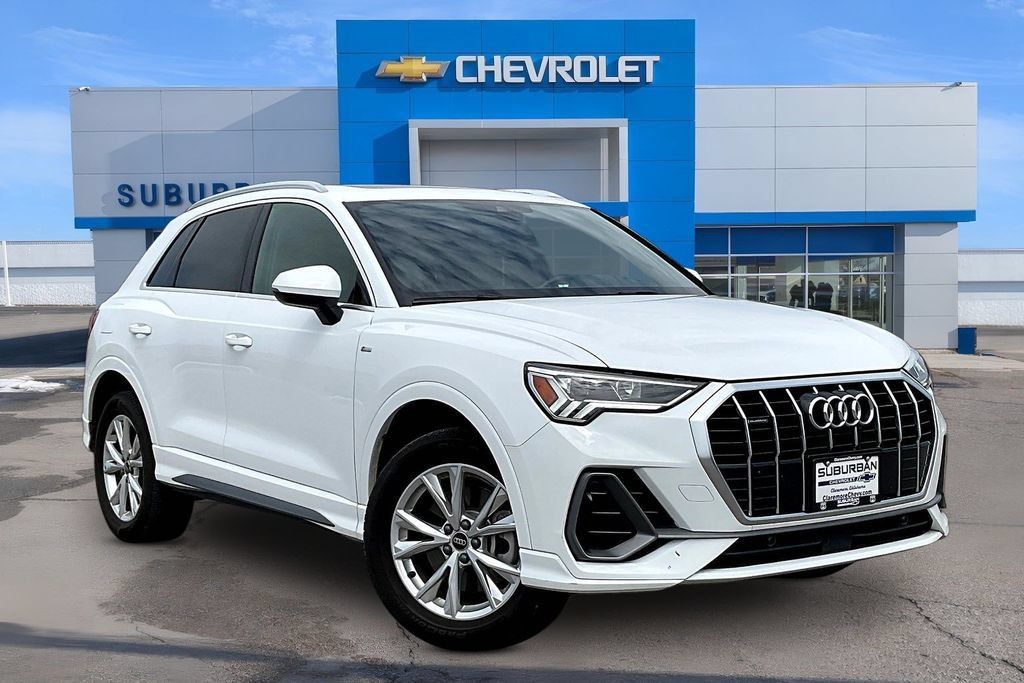 Used 2025 Audi Q3 2.0T Premium AWD/4WD image 2