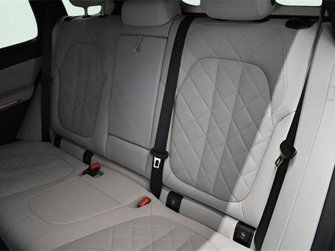 Used 2024 BMW X5 M60i w/ Executive Package image 7