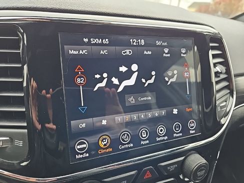 Used 2020 Jeep Grand Cherokee Limited image 27