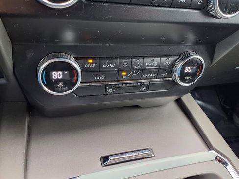 Used 2019 Ford Expedition Max XLT w/ Equipment Group 201A image 18