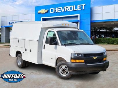 New 2025 Chevrolet Express 3500 w/ Power Convenience Package