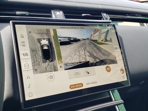 New 2026 Land Rover Range Rover Velar Dynamic SE image 25