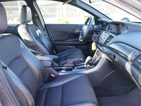 Used 2016 Honda Accord Sport image 18