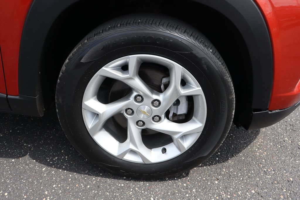 Used 2024 Chevrolet Trax LS w/ LS Convenience Package FWD image 31