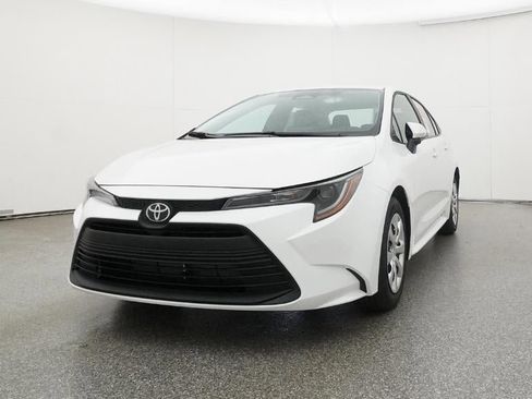New 2026 Toyota Corolla LE image 32
