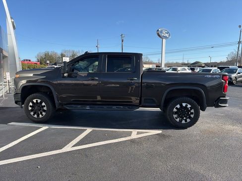 Used 2020 Chevrolet Silverado 2500 Custom w/ Custom Value Package AWD/4WD image 6