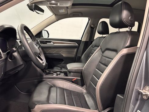 Used 2021 Volkswagen Atlas SEL Premium image 12