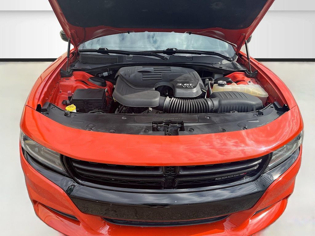 Used 2022 Dodge Charger SXT w/ Blacktop Package AWD/4WD image 28