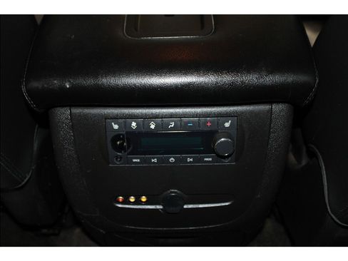 Used 2013 Chevrolet Tahoe LTZ image 17