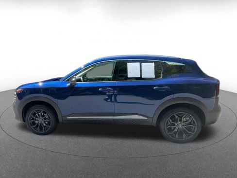 Used 2026 Nissan Kicks SR FWD image 6