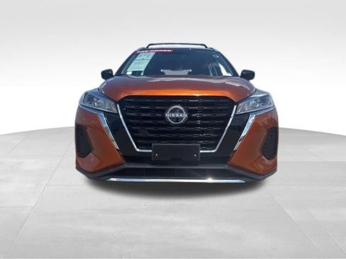 Used 2024 Nissan Kicks SV w/ Interior Electronics Package FWD image 4