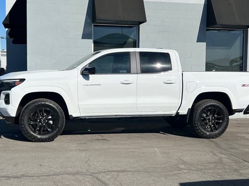 New 2025 Chevrolet Colorado Z71 w/ Midnight Edition AWD/4WD image 9