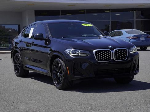 Used 2024 BMW X4 xDrive30i w/ M Sport Package AWD/4WD image 2