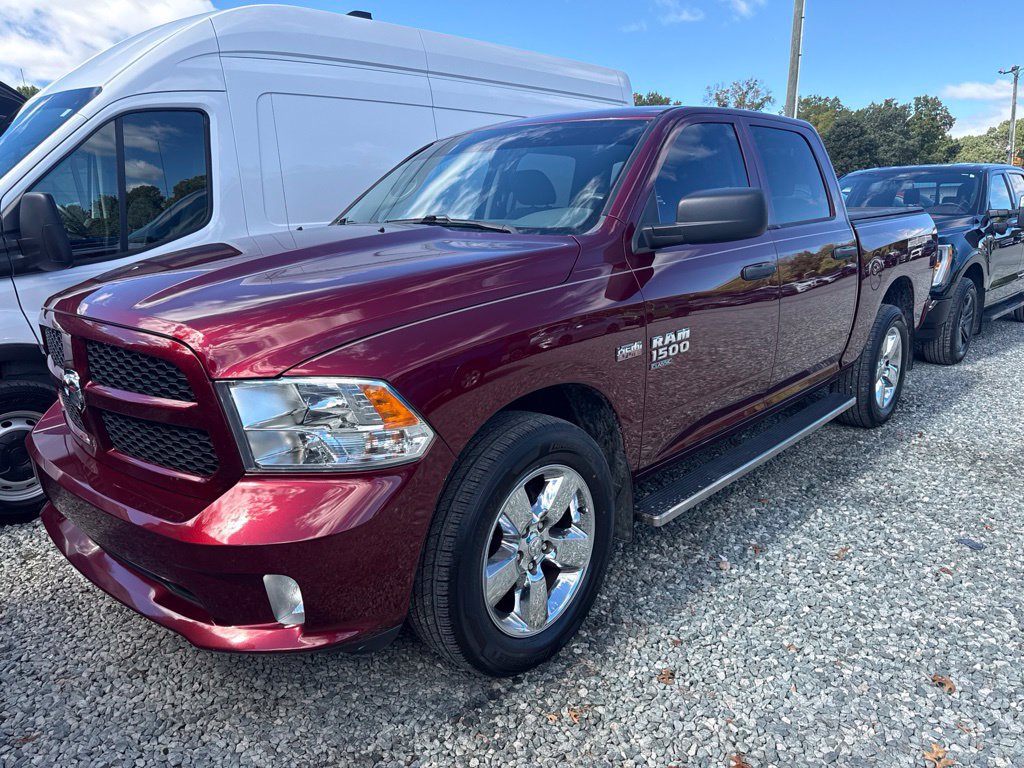 Used 2019 RAM 1500 Express w/ Express Value Package AWD/4WD image 1