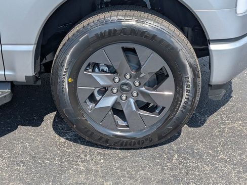 New 2025 Ford F150 Lightning Flash image 18