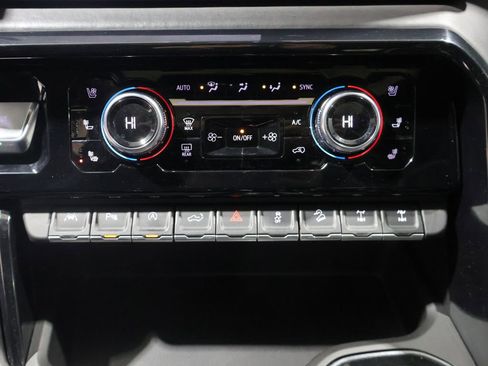 Used 2023 GMC Sierra 1500 AT4X AWD/4WD image 33