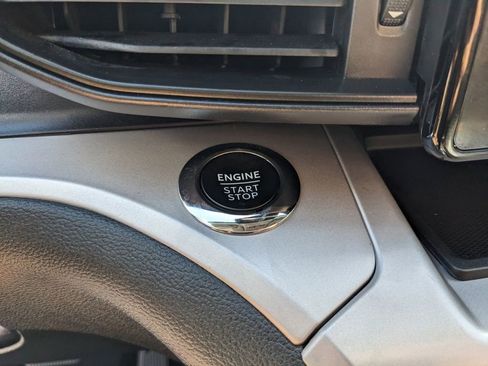 Certified 2024 Ford Explorer XLT RWD image 26