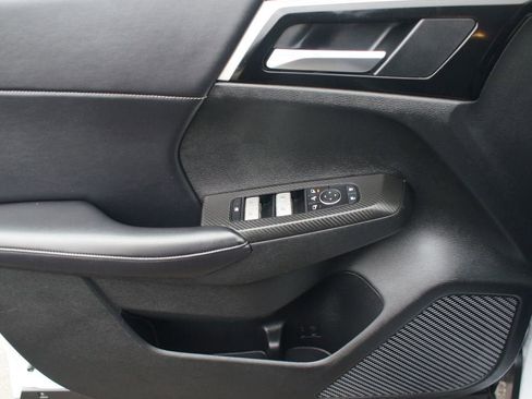 Used 2024 Mitsubishi Outlander SE image 30