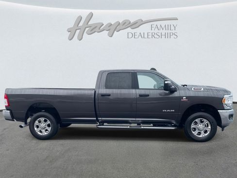 Used 2024 RAM 3500 Big Horn image 32
