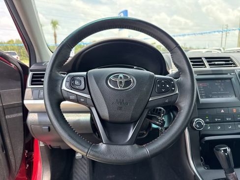 Used 2017 Toyota Camry SE FWD image 33