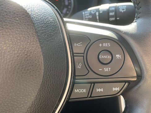Used 2021 Toyota RAV4 XLE w/ XLE Grade Weather Package AWD/4WD image 28