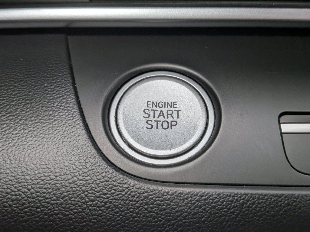Used 2023 Hyundai Elantra SEL w/ Convenience Package FWD image 28