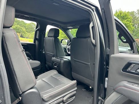Used 2025 Chevrolet Suburban RST w/ Comfort Package RWD image 52