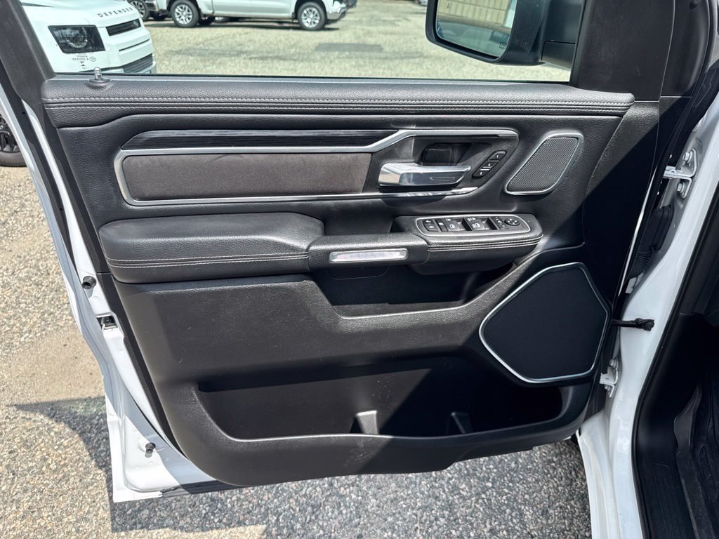 Used 2023 RAM 1500 Laramie AWD/4WD image 12