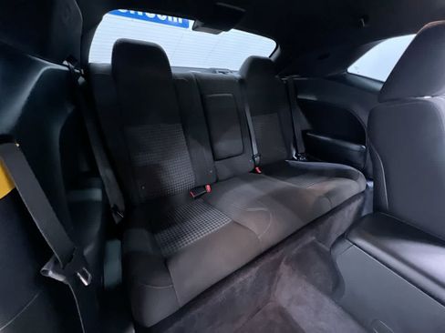Used 2017 Dodge Challenger SXT w/ Driver Convenience Group RWD image 33