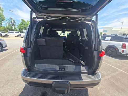 Used 2024 Lexus GX 550 w/ Cold Area Package AWD/4WD image 7