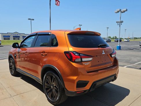 Used 2023 Mitsubishi Outlander Sport ES AWD/4WD image 3