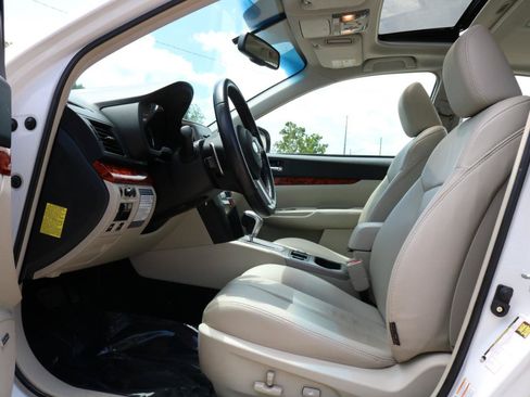 Used 2011 Subaru Legacy 2.5i Limited AWD/4WD image 20