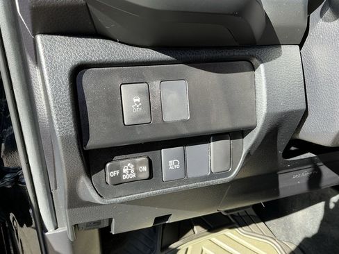 Used 2021 Toyota Tacoma SR image 21