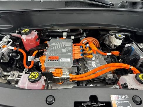 Used 2023 Chevrolet Bolt EUV Premier FWD image 38
