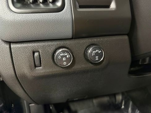 Used 2018 Chevrolet Colorado Z71 w/ Z71 Midnight Edition AWD/4WD image 15