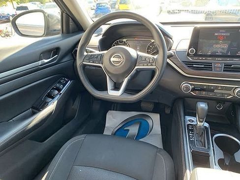 Used 2023 Nissan Altima 2.5 SV image 36