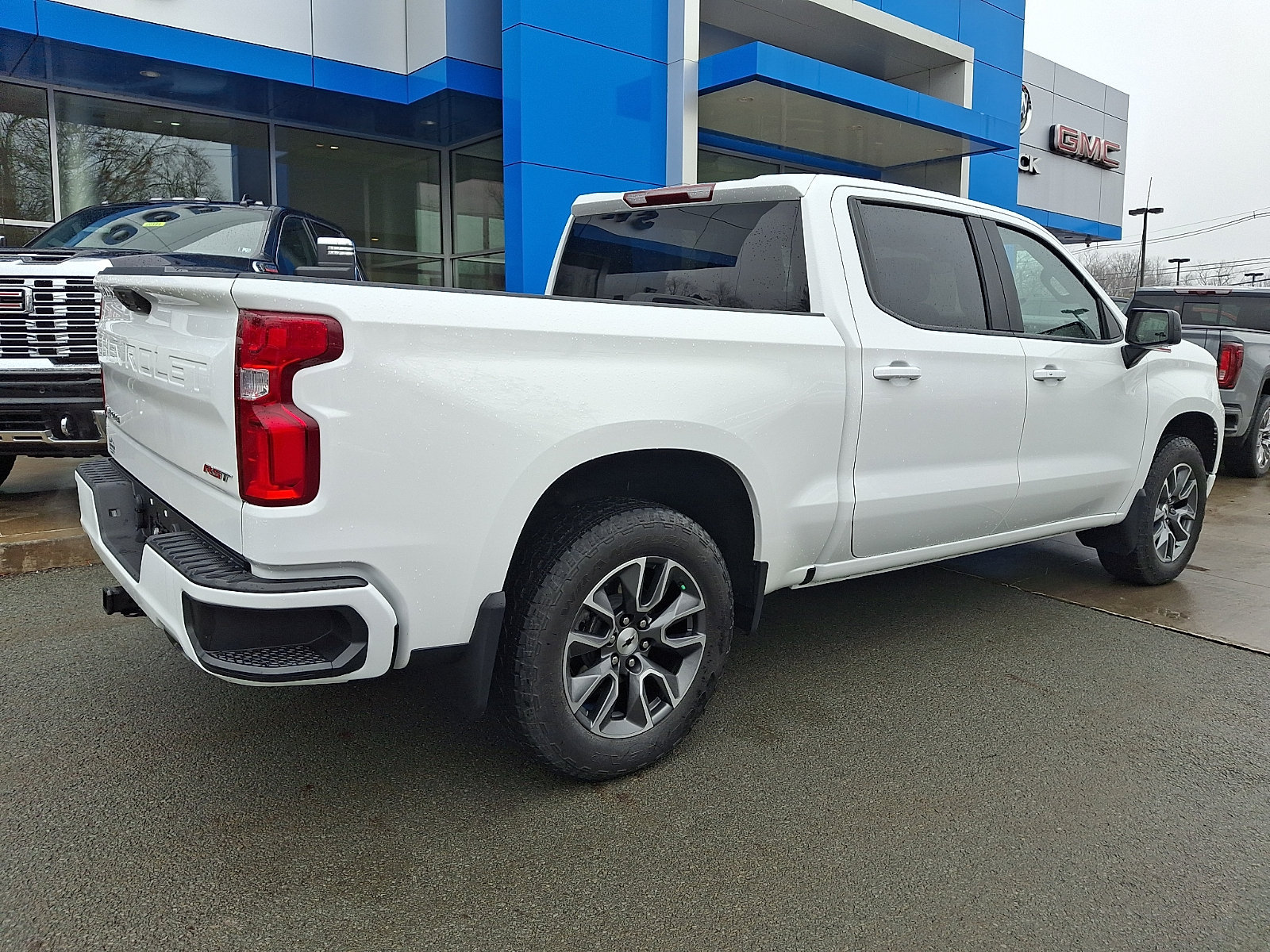 Certified 2024 Chevrolet Silverado 1500 RST AWD/4WD image 6