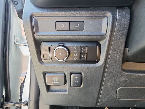 Used 2023 Ford Expedition Max Platinum AWD/4WD image 18