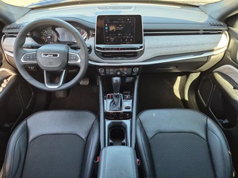 Used 2025 Jeep Compass Latitude AWD/4WD image 26
