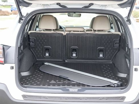 New 2025 Subaru Outback Limited image 25