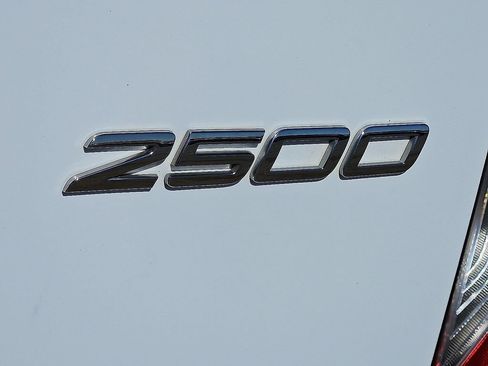 Used 2025 Mercedes-Benz Sprinter 2500 image 16
