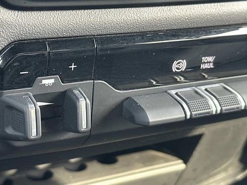 Used 2024 RAM 2500 Big Horn image 28