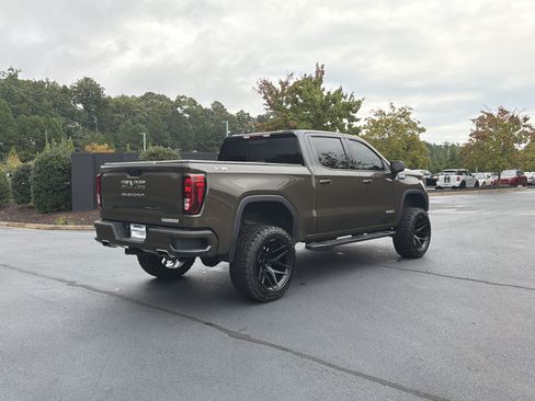 Used 2024 GMC Sierra 1500 Elevation w/ Preferred Package AWD/4WD image 3