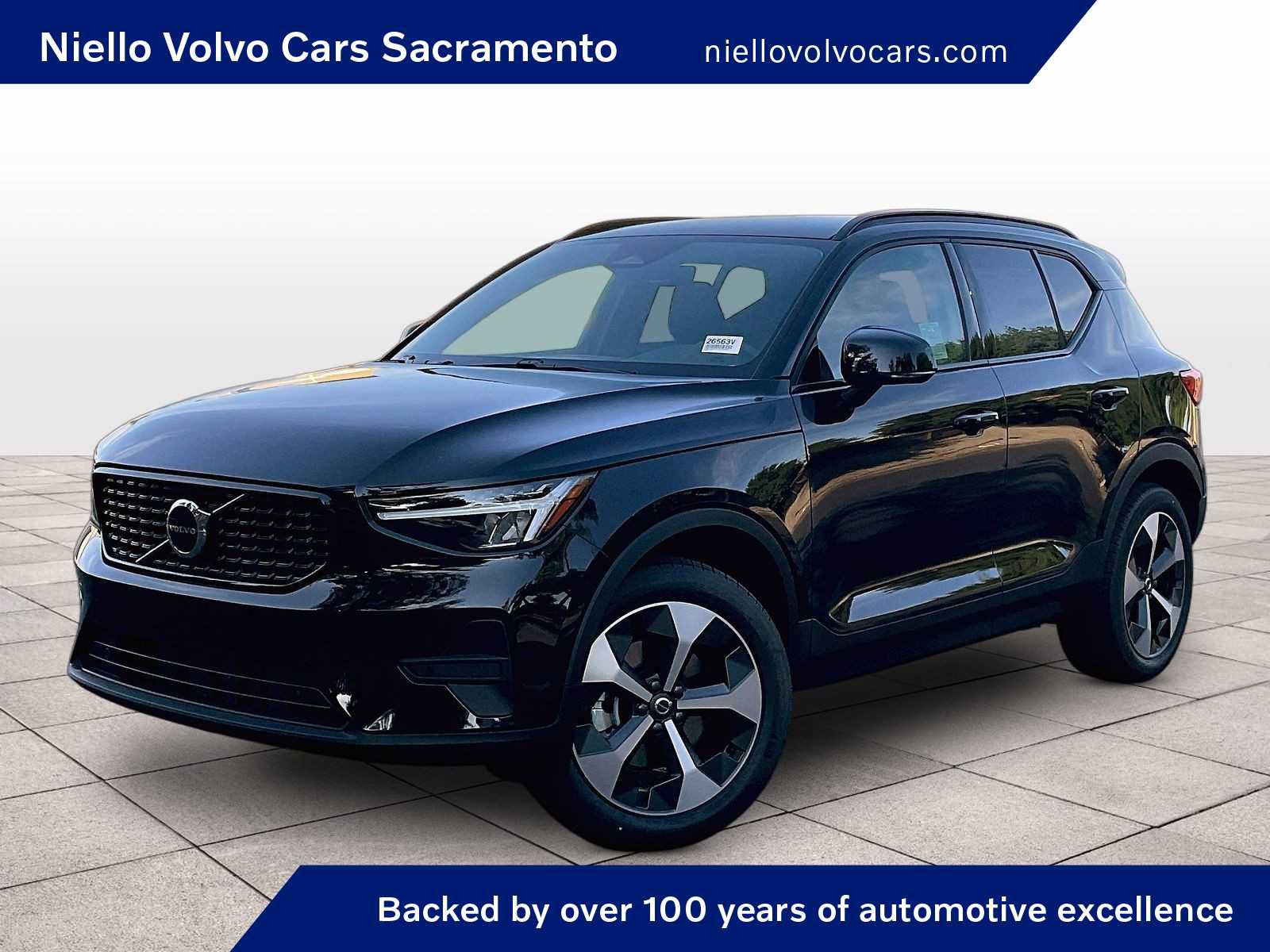 New 2026 Volvo XC40 B5 Core w/ Climate Package AWD/4WD image 1