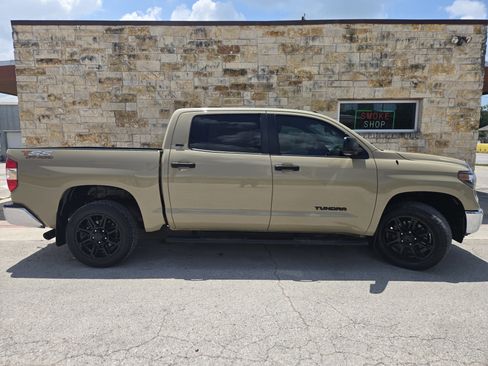 Used 2019 Toyota Tundra SR5 w/ SR5 Upgrade Package RWD image 19